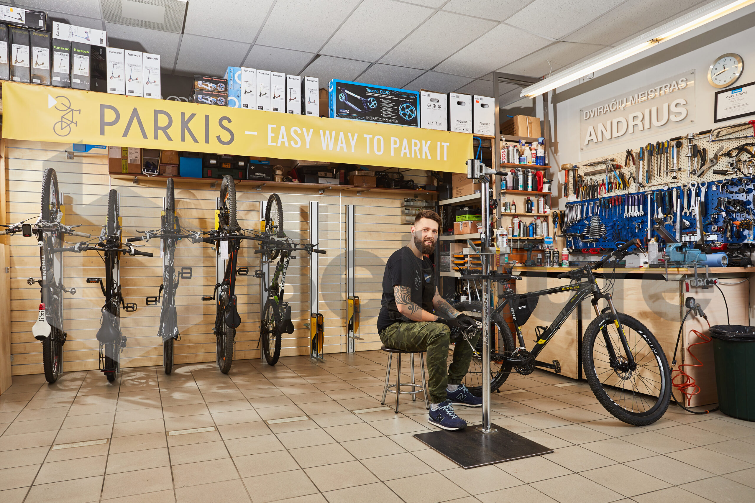 Parkis Is World's First Effortless Vertical Bike-Parking System ...